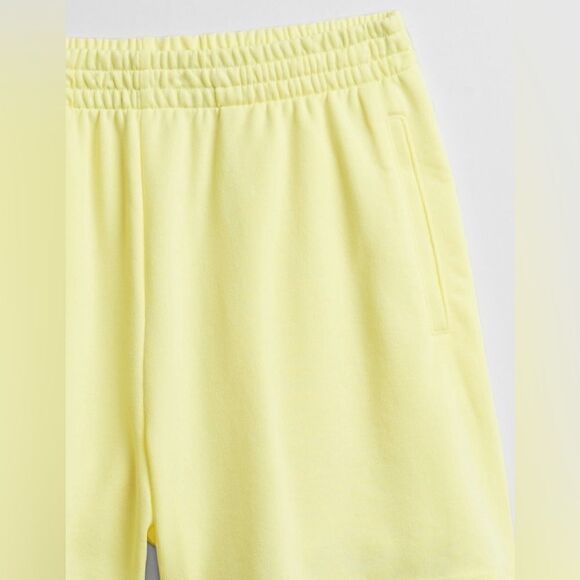 NWT Gap Terry Shorts - Picture 2 of 6